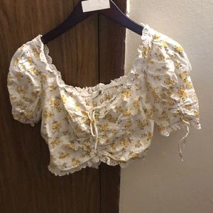 Astr crop floral top size M